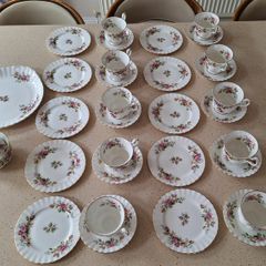 Royal Albert Moss Rose 33 piece tea set