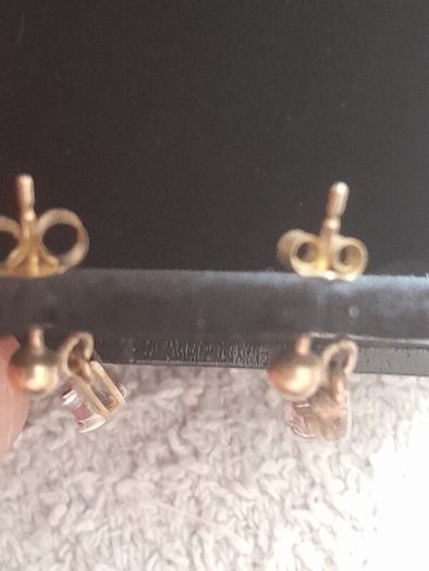 ladies 9ct gold earrings