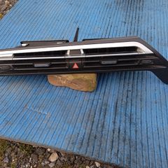 Dash center air vent grill