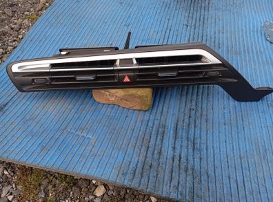 Dash center air vent grill