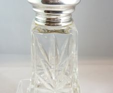 Antique Sterling Silver Topped Sugar Shaker/Sifter, London 1915, Henry Hobson & Sons