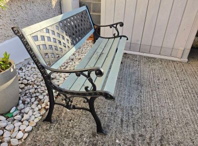 Outdoor bench