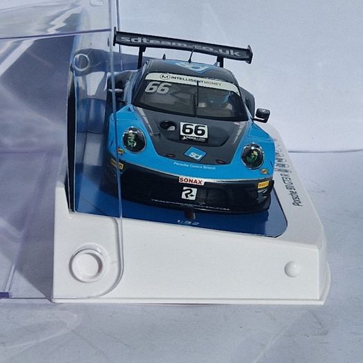 Scalextric C4415 Porsche 911 GT3 R Slot Car  ( Gt touring Le Mans )