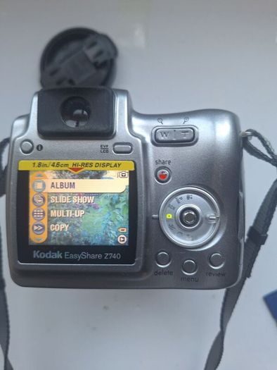 Kodak EasyShare Z740 digital bridge camera