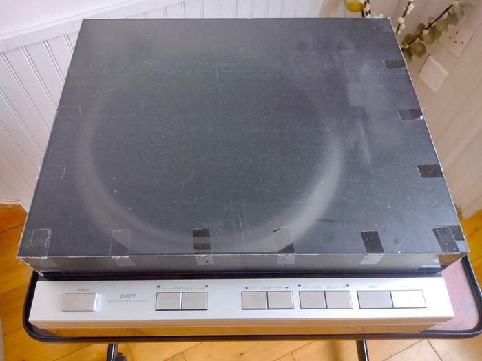 Hi End Denon DP-47F. Hi Performance Turntable from Golden Era! Original Japan, Rare to find! MC Cartridge. Excellent cond.