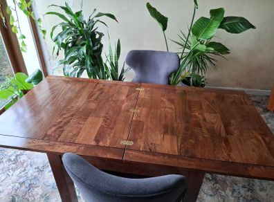Dining Table (Extendable)