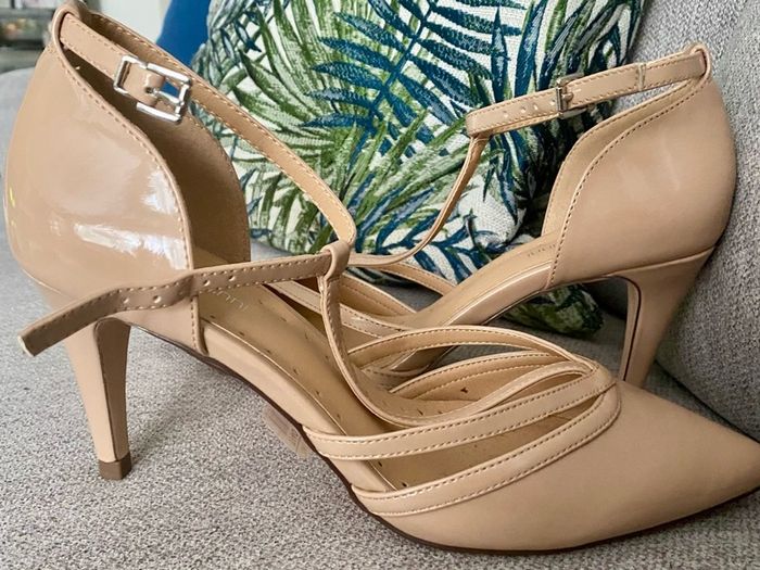 Roberto Vianni Beige Stilettos size 40/7