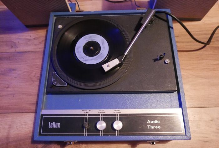 Tellux Audic Three vintage record player