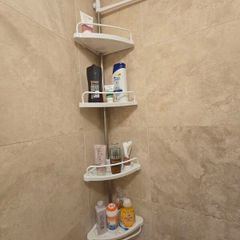 Extendable pole for bathroom/shower with decks