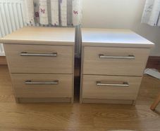 2 x bedside lockers