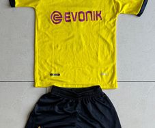 Borrusia Dortmund Football Kit
