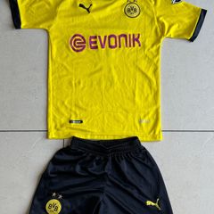 Borrusia Dortmund Football Kit