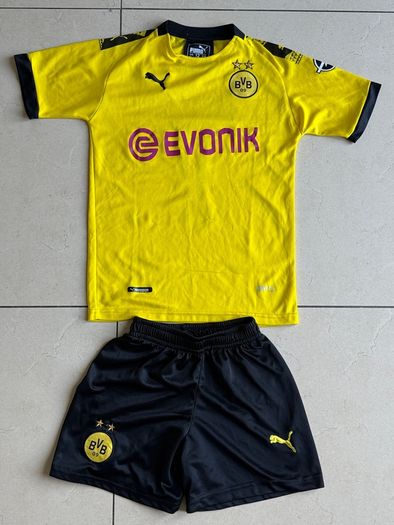 Borrusia Dortmund Football Kit