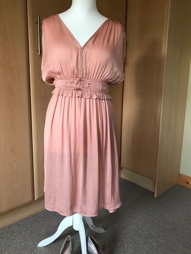 H&M coral pink satin dress size 6/8