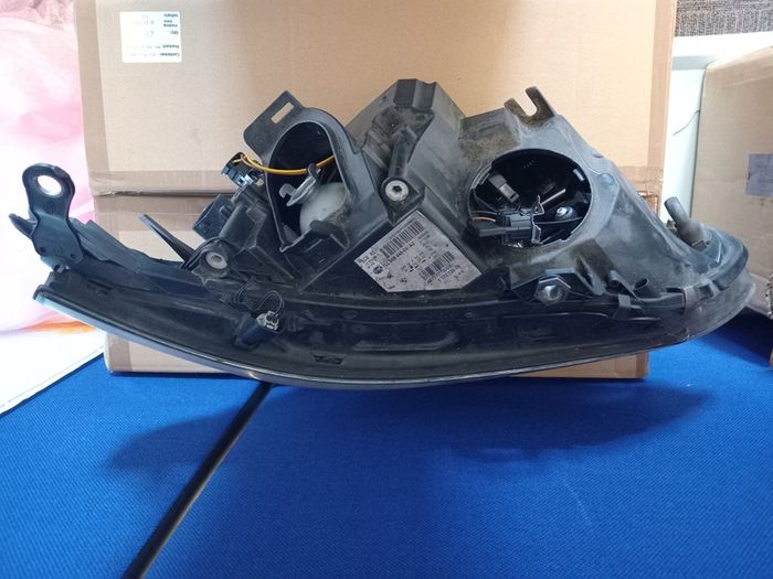 E60 FRONT driver side headlight x 1