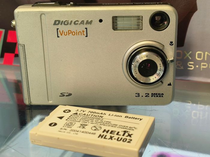 Vintage Digicam VuPoint 3.2 Mega Pixel Camera