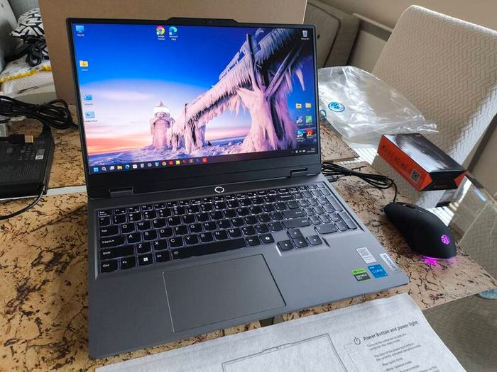Gaming Laptop Lenovo Loq i5 12450hx 8/12 RTX4050 6gb 105w 16gb Ddr5 512GB Nvme 15.6" 144hz 1080p 300nits 100% sRGB Win11 Warranty Receipt