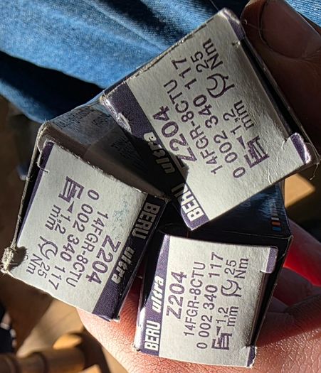 500+ Bosch Beru Spark Plugs JOT LOT