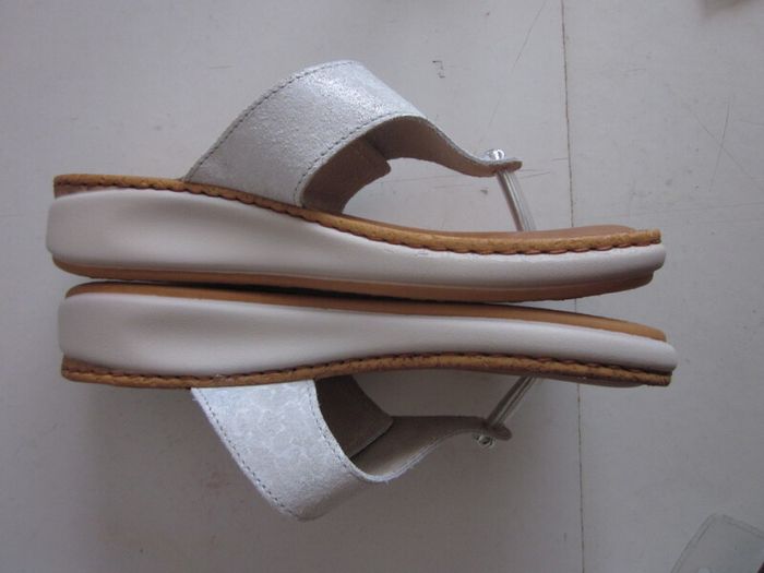 Fly Fot Leather, Touch-Fasten Toe Post Sandals Light Grey S5