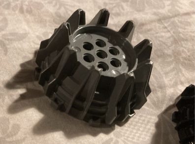 lego hard plastic wheels with cleats and flanges