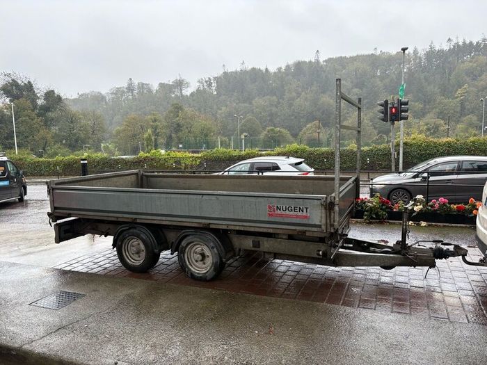Tipper trailer Nugent