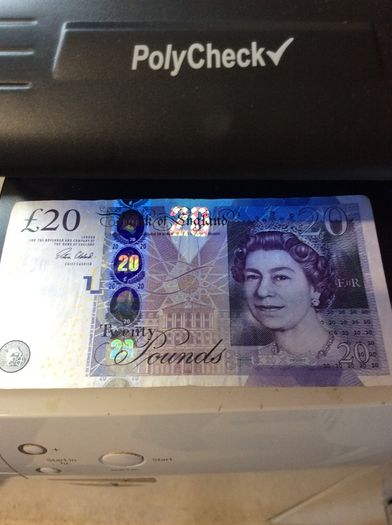 Polycheck Bank Note Checker. 9 Watts Ultra Violet Bank Note Checker.