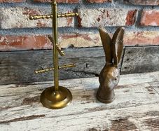 vintage cup stand