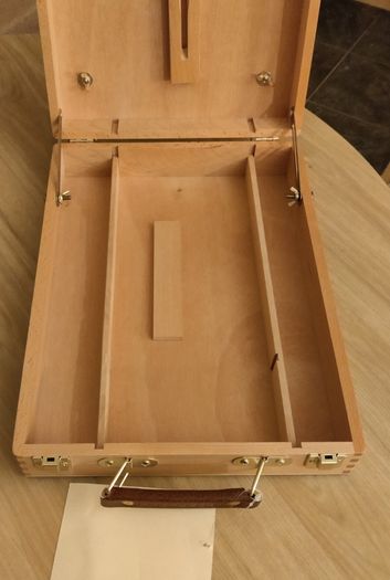 Easel Box