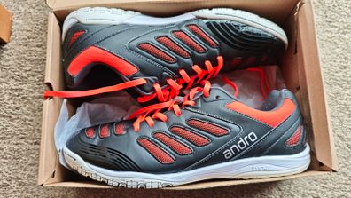 Andro Cross Step 2 UK 9 EUR 43 - Table tennis shoes - Black + Red
