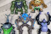 Big deluxe Ben 10 figures
