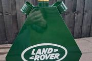 land-rover  oil can