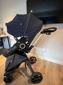 Stokke travel system / buggy and car seat