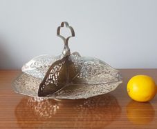 Vintage silver-plated serving dish/candy dish