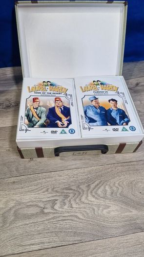 Laurel & Hardy Feature Film Collection  9 DVDs