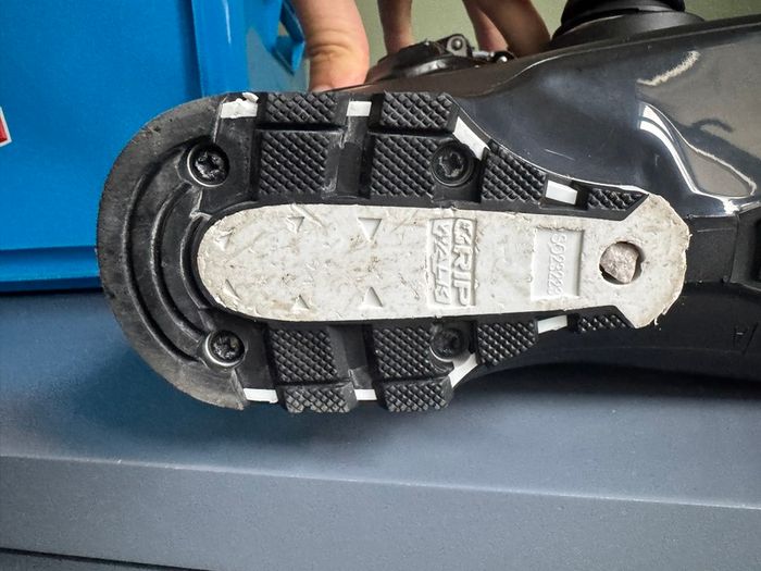Ski Boots (Men's UK 7.5-8)