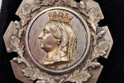 Vintage sterling silver Victorian brooch