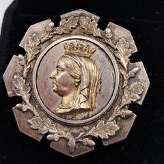 Vintage sterling silver Victorian brooch