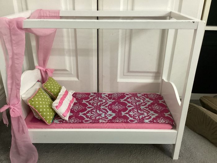 Our Generation Four Poster Bed