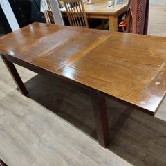 Solid wood, double extending dining table