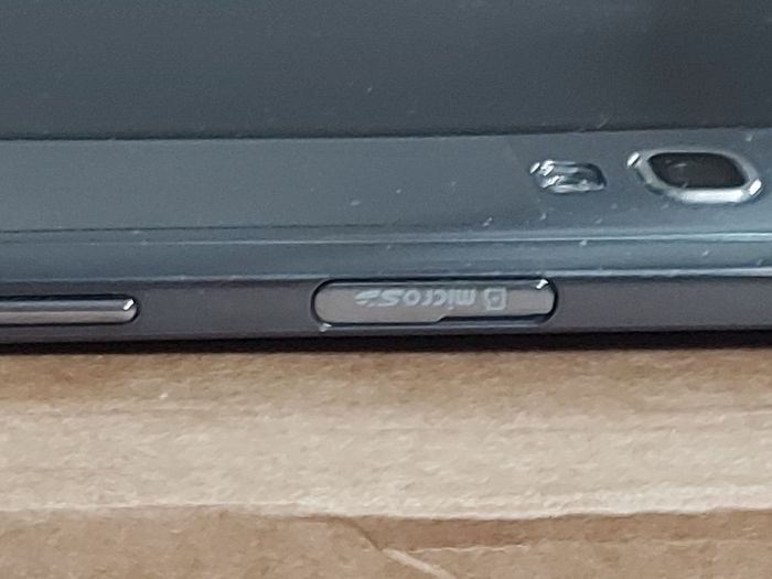 Samsung Galaxy Note 10.1 inch, Model No GT-N8013, 32GB, in excellent condition with lots of family movies for your entertainment