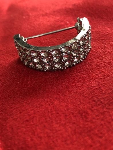 brooch