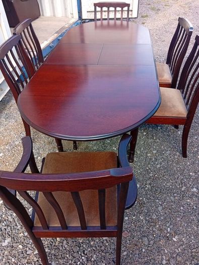 Antique Table And Chairs Extendable
