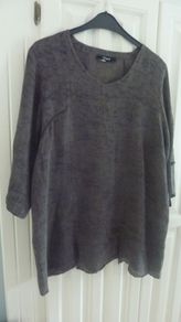Q'neel grey tunic top