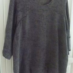 Q'neel grey tunic top