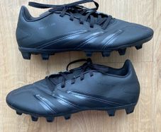 Adidas Predator football boots 8.5 uk