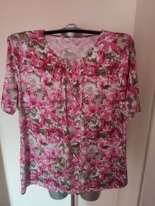 Lovely floral elastic top Perfect condition size UK16 EU44 Postage included