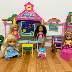 Chelsea Doll School Set