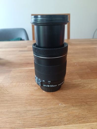 Lens Canon EF-S 18-135mm exelent Condition