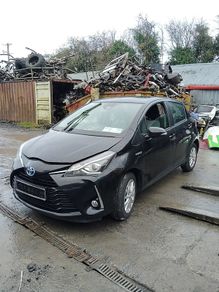Breaking Toyota Yaris hybrid 2017