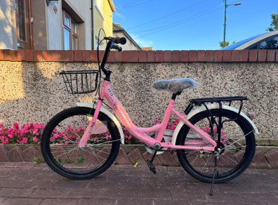 Girl's bike new in